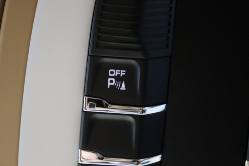 ポルシェ カイエン ﾌﾟﾗﾁﾅｴﾃﾞｨｼｮﾝ　特別仕様車 後期ﾓﾃﾞﾙ MY17 ｱﾙｶﾝﾀｰﾗｺﾝﾋﾞｼｰﾄ(ﾙｸｿｰﾙﾍﾞｰｼﾞｭ) PCMﾅﾋﾞ BOSEｻｳﾝﾄﾞ CarPlay PDLS付ｷｾﾉﾝﾍｯﾄﾞﾗｲﾄ ﾎﾞﾃﾞｨ同色ｴｸｽﾃﾘｱ 19ｲﾝﾁｶｲｴﾝﾀｰﾎﾞｱﾙﾐ 有償色　2年保証