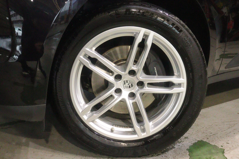 ポルシェ マカン ﾂｰﾄｰﾝﾚｻﾞｰｲﾝﾃﾘｱ(ﾍﾞｰｼﾞｭ/ﾌﾞﾗｯｸ) ﾍﾞｰｼﾞｭﾚｻﾞｰｼｰﾄ ｼｰﾄﾋｰﾀｰ PCMﾅﾋﾞ Bluetooth ﾊﾞｯｸ/ｻｲﾄﾞｶﾒﾗ 8way電動ｼｰﾄ ﾚｰﾝﾃﾞｨﾊﾟｰﾁｬｳｫｰﾆﾝｸﾞ ｷｾﾉﾝﾍｯﾄﾞﾗｲﾄ 19ｲﾝﾁﾏｶﾝﾀｰﾎﾞAW　2年保証