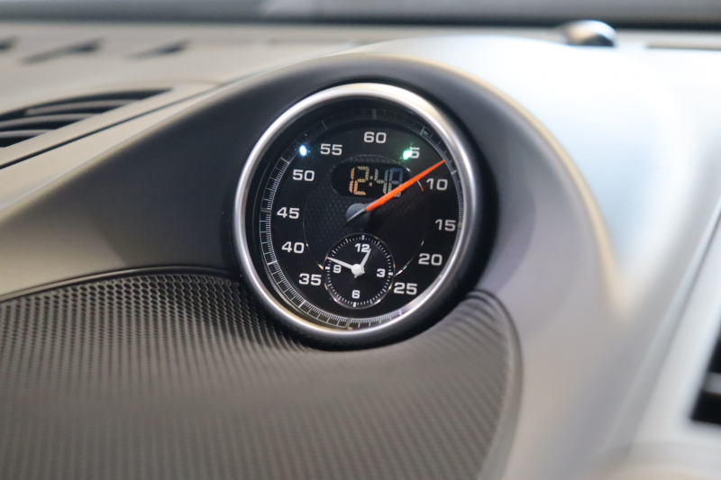 ポルシェ カイエン ｽﾎﾟｰﾂｸﾛﾉP　MY16 後期 ﾂｰﾄﾝﾚｻﾞｰｲﾝﾃﾘｱ(ﾚｯﾄﾞ/ﾌﾞﾗｯｸ) 純正ﾅﾋﾞ ｴﾝﾄﾘｰﾄﾞﾗｲﾌﾞ ﾒﾓﾘｰ付き14way電動ｼｰﾄ ｼｰﾄﾋｰﾀｰ ｽﾎﾟｰﾂﾃｰﾙﾊﾟｲﾌﾟ SPORT PLUSﾓｰﾄﾞ 18ｲﾝﾁｶｲｴﾝAW　2年保証