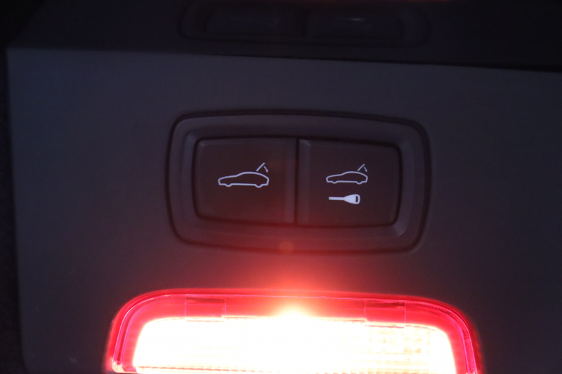 ポルシェ カイエン ｽﾎﾟｰﾂｸﾛﾉP　MY16 後期 ﾂｰﾄﾝﾚｻﾞｰｲﾝﾃﾘｱ(ﾚｯﾄﾞ/ﾌﾞﾗｯｸ) 純正ﾅﾋﾞ ｴﾝﾄﾘｰﾄﾞﾗｲﾌﾞ ﾒﾓﾘｰ付き14way電動ｼｰﾄ ｼｰﾄﾋｰﾀｰ ｽﾎﾟｰﾂﾃｰﾙﾊﾟｲﾌﾟ SPORT PLUSﾓｰﾄﾞ 18ｲﾝﾁｶｲｴﾝAW　2年保証