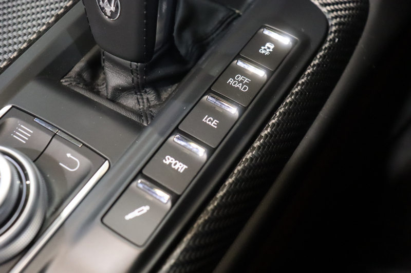 マセラティ レヴァンテ S ｸﾞﾗﾝｽﾎﾟｰﾂ　後期 NEWｼﾌﾄ ADAS ACC LDW BSA ﾚｯﾄﾞﾚｻﾞｰｼｰﾄ ﾊﾟﾉﾗﾏｻﾝﾙｰﾌ MTCﾅﾋﾞ ﾌﾙｾｸﾞTV harman/kardon CarPlar ｽｶｲﾌｯｸ LEDﾍｯﾄﾞﾗｲﾄ ｿﾌﾄﾄﾞｱｸﾛｰｼﾞｬｰ 自動ﾘｱｹﾞｰﾄ 専用ｴｸﾃﾘｱ 20ｲﾝﾁﾍﾘｵｽAW 　2年保証