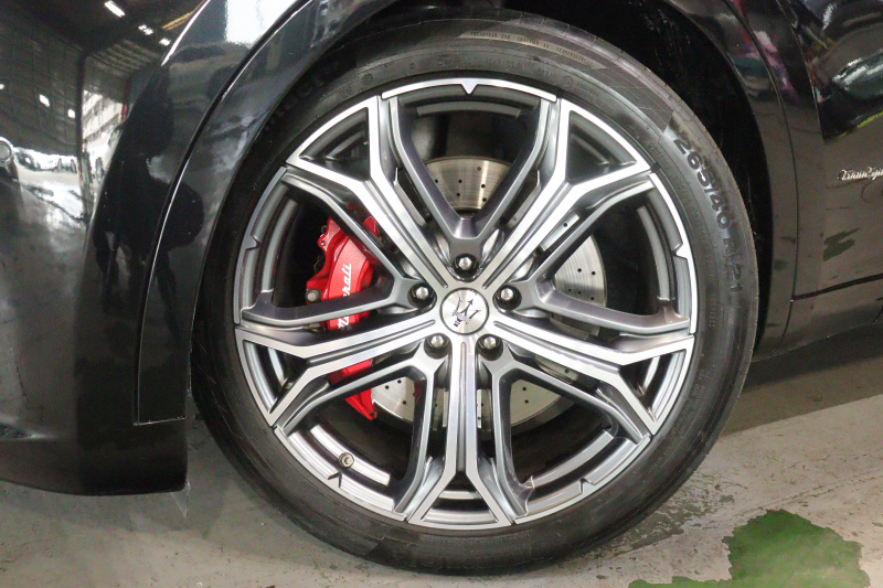 マセラティ レヴァンテ S ｸﾞﾗﾝｽﾎﾟｰﾂ　後期 NEWｼﾌﾄ ADAS ACC LDW BSA ﾚｯﾄﾞﾚｻﾞｰｼｰﾄ ﾊﾟﾉﾗﾏｻﾝﾙｰﾌ MTCﾅﾋﾞ ﾌﾙｾｸﾞTV harman/kardon CarPlar ｽｶｲﾌｯｸ LEDﾍｯﾄﾞﾗｲﾄ ｿﾌﾄﾄﾞｱｸﾛｰｼﾞｬｰ 自動ﾘｱｹﾞｰﾄ 専用ｴｸﾃﾘｱ 20ｲﾝﾁﾍﾘｵｽAW 　2年保証