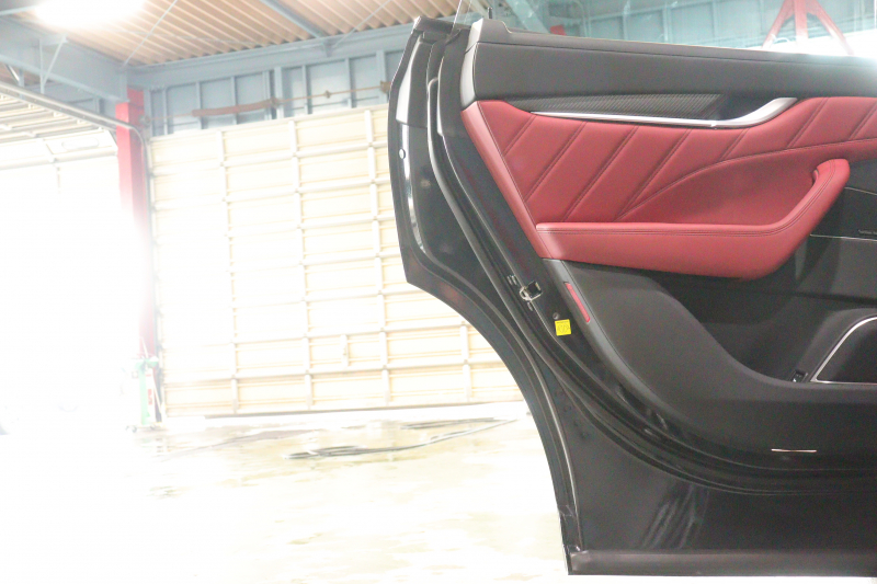 マセラティ レヴァンテ S ｸﾞﾗﾝｽﾎﾟｰﾂ　後期 NEWｼﾌﾄ ADAS ACC LDW BSA ﾚｯﾄﾞﾚｻﾞｰｼｰﾄ ﾊﾟﾉﾗﾏｻﾝﾙｰﾌ MTCﾅﾋﾞ ﾌﾙｾｸﾞTV harman/kardon CarPlar ｽｶｲﾌｯｸ LEDﾍｯﾄﾞﾗｲﾄ ｿﾌﾄﾄﾞｱｸﾛｰｼﾞｬｰ 自動ﾘｱｹﾞｰﾄ 専用ｴｸﾃﾘｱ 20ｲﾝﾁﾍﾘｵｽAW 　2年保証