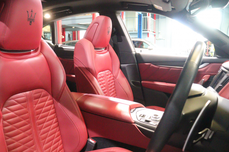 マセラティ レヴァンテ S ｸﾞﾗﾝｽﾎﾟｰﾂ　後期 NEWｼﾌﾄ ADAS ACC LDW BSA ﾚｯﾄﾞﾚｻﾞｰｼｰﾄ ﾊﾟﾉﾗﾏｻﾝﾙｰﾌ MTCﾅﾋﾞ ﾌﾙｾｸﾞTV harman/kardon CarPlar ｽｶｲﾌｯｸ LEDﾍｯﾄﾞﾗｲﾄ ｿﾌﾄﾄﾞｱｸﾛｰｼﾞｬｰ 自動ﾘｱｹﾞｰﾄ 専用ｴｸﾃﾘｱ 20ｲﾝﾁﾍﾘｵｽAW 　2年保証