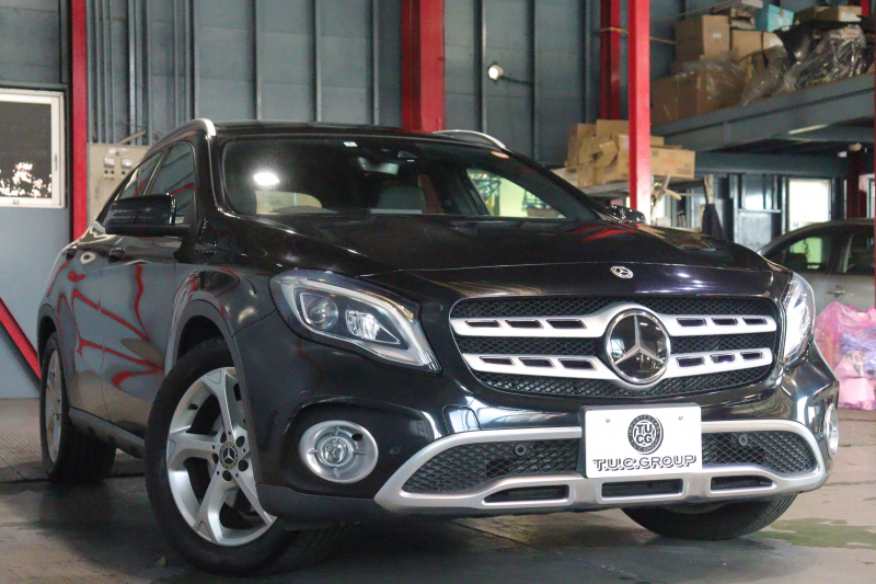 メルセデスベンツ GLA GLA220 4MATIC ﾌﾟﾚﾐｱﾑP ﾚｰﾀﾞｰSP　1ｵｰﾅｰ 後期ﾓﾃﾞﾙ 黒革 ﾊﾟﾉﾗﾏｻﾝﾙｰﾌ 8ｲﾝﾁﾜｲﾄﾞﾅﾋﾞ CarPlay harman/kardonｻｳﾝﾄﾞ LEDﾍｯﾄﾞﾗｲﾄ ｱｸﾃｨﾌﾞｸﾙｺﾝ 自動ﾘｱｹﾞｰﾄ 18ｲﾝﾁｱﾙﾐ　2年保証