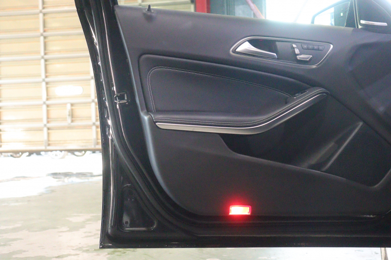 メルセデスベンツ GLA GLA220 4MATIC ﾌﾟﾚﾐｱﾑP ﾚｰﾀﾞｰSP　1ｵｰﾅｰ 後期ﾓﾃﾞﾙ 黒革 ﾊﾟﾉﾗﾏｻﾝﾙｰﾌ 8ｲﾝﾁﾜｲﾄﾞﾅﾋﾞ CarPlay harman/kardonｻｳﾝﾄﾞ LEDﾍｯﾄﾞﾗｲﾄ ｱｸﾃｨﾌﾞｸﾙｺﾝ 自動ﾘｱｹﾞｰﾄ 18ｲﾝﾁｱﾙﾐ　2年保証