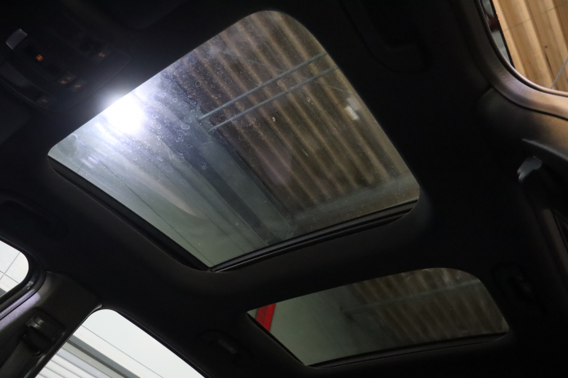 メルセデスベンツ GLA GLA220 4MATIC ﾌﾟﾚﾐｱﾑP ﾚｰﾀﾞｰSP　1ｵｰﾅｰ 後期ﾓﾃﾞﾙ 黒革 ﾊﾟﾉﾗﾏｻﾝﾙｰﾌ 8ｲﾝﾁﾜｲﾄﾞﾅﾋﾞ CarPlay harman/kardonｻｳﾝﾄﾞ LEDﾍｯﾄﾞﾗｲﾄ ｱｸﾃｨﾌﾞｸﾙｺﾝ 自動ﾘｱｹﾞｰﾄ 18ｲﾝﾁｱﾙﾐ　2年保証