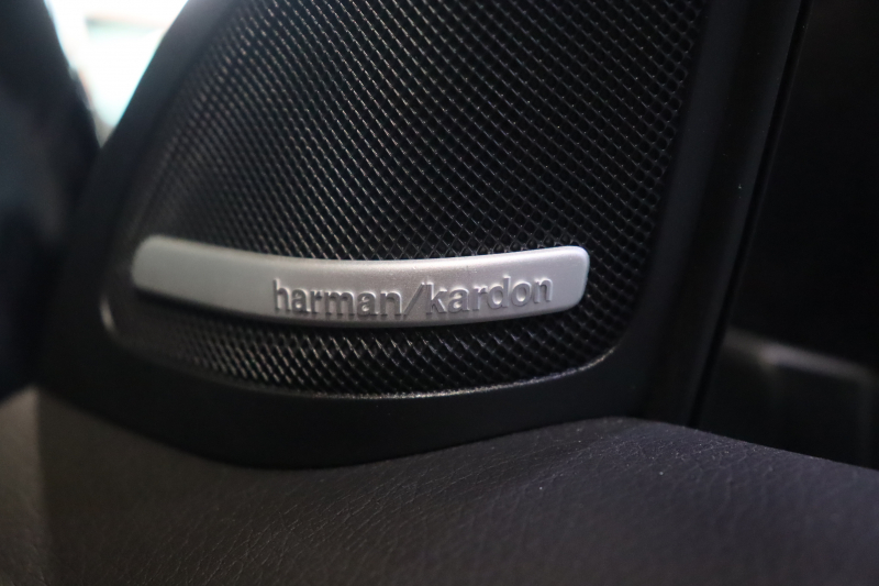 メルセデスベンツ GLA GLA220 4MATIC ﾌﾟﾚﾐｱﾑP ﾚｰﾀﾞｰSP　1ｵｰﾅｰ 後期ﾓﾃﾞﾙ 黒革 ﾊﾟﾉﾗﾏｻﾝﾙｰﾌ 8ｲﾝﾁﾜｲﾄﾞﾅﾋﾞ CarPlay harman/kardonｻｳﾝﾄﾞ LEDﾍｯﾄﾞﾗｲﾄ ｱｸﾃｨﾌﾞｸﾙｺﾝ 自動ﾘｱｹﾞｰﾄ 18ｲﾝﾁｱﾙﾐ　2年保証