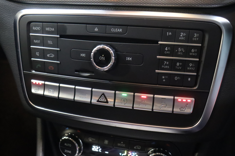 メルセデスベンツ GLA GLA220 4MATIC ﾌﾟﾚﾐｱﾑP ﾚｰﾀﾞｰSP　1ｵｰﾅｰ 後期ﾓﾃﾞﾙ 黒革 ﾊﾟﾉﾗﾏｻﾝﾙｰﾌ 8ｲﾝﾁﾜｲﾄﾞﾅﾋﾞ CarPlay harman/kardonｻｳﾝﾄﾞ LEDﾍｯﾄﾞﾗｲﾄ ｱｸﾃｨﾌﾞｸﾙｺﾝ 自動ﾘｱｹﾞｰﾄ 18ｲﾝﾁｱﾙﾐ　2年保証