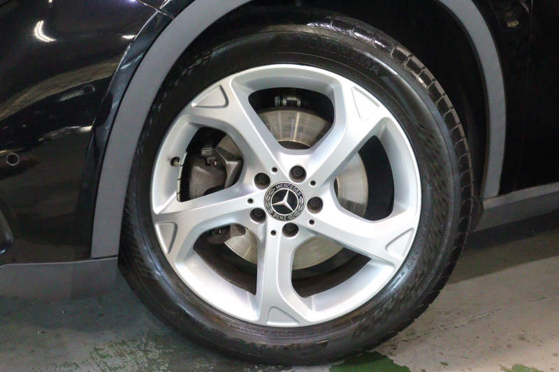 メルセデスベンツ GLA GLA220 4MATIC ﾌﾟﾚﾐｱﾑP ﾚｰﾀﾞｰSP　1ｵｰﾅｰ 後期ﾓﾃﾞﾙ 黒革 ﾊﾟﾉﾗﾏｻﾝﾙｰﾌ 8ｲﾝﾁﾜｲﾄﾞﾅﾋﾞ CarPlay harman/kardonｻｳﾝﾄﾞ LEDﾍｯﾄﾞﾗｲﾄ ｱｸﾃｨﾌﾞｸﾙｺﾝ 自動ﾘｱｹﾞｰﾄ 18ｲﾝﾁｱﾙﾐ　2年保証