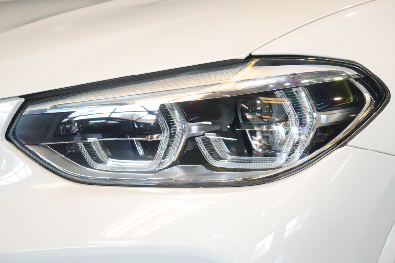 BMW X3 M40d ｾﾚｸﾄ&ﾊｲﾗｲﾝP　 ﾄﾞﾗｲﾋﾞﾝｸﾞｱｼｽﾄﾌﾟﾗｽ ACC ｺﾆｬｯｸﾚｻﾞｰ ﾊﾟﾉﾗﾏｻﾝﾙｰﾌ 第6世代iDriveﾅﾋﾞ ﾂｲﾝﾘｱﾓﾆﾀｰ harman/kardon ﾍｯﾄﾞｱｯﾌﾟﾃﾞｨｽﾌﾟﾚｲ ｱﾀﾞﾌﾟﾃｨﾌﾞLED 専用ｴｸｽﾃﾘｱ&21ｲﾝﾁﾀﾞﾌﾞﾙｽﾎﾟｰｸAW　2年保証