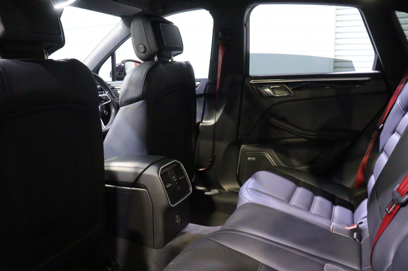 ポルシェ マカン ｽﾎﾟｰﾂｸﾛﾉP　後期ﾓﾃﾞﾙ PASM 黒本革 18way電動ｼｰﾄ PCMﾅﾋﾞ BOSEｻｳﾝﾄﾞ CarPlay ｱｸﾃｨﾌﾞｸﾙｺﾝ ﾚｰﾝｷｰﾌﾟ&ﾚｰﾝﾁｪﾝｼﾞｱｼｽﾄ PDLS付LEDﾍｯﾄﾞﾗｲﾄ ｴﾝﾄﾘｰﾄﾞﾗｲﾌﾞ ﾍﾞﾝﾁﾚｰﾀｰ ｼｰﾄﾋｰﾀｰ 360ｶﾒﾗ 　2年保証