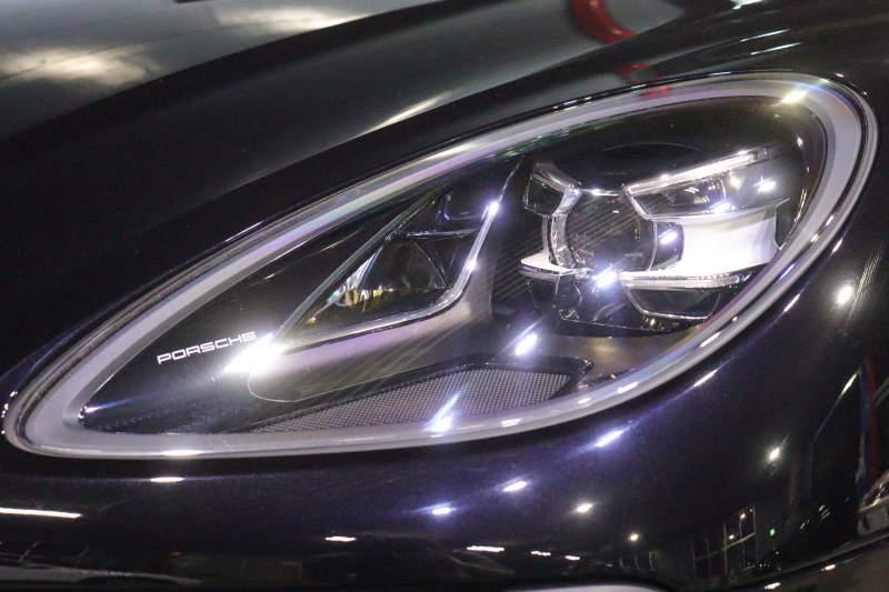 ポルシェ マカン ｽﾎﾟｰﾂｸﾛﾉP　後期ﾓﾃﾞﾙ PASM 黒本革 18way電動ｼｰﾄ PCMﾅﾋﾞ BOSEｻｳﾝﾄﾞ CarPlay ｱｸﾃｨﾌﾞｸﾙｺﾝ ﾚｰﾝｷｰﾌﾟ&ﾚｰﾝﾁｪﾝｼﾞｱｼｽﾄ PDLS付LEDﾍｯﾄﾞﾗｲﾄ ｴﾝﾄﾘｰﾄﾞﾗｲﾌﾞ ﾍﾞﾝﾁﾚｰﾀｰ ｼｰﾄﾋｰﾀｰ 360ｶﾒﾗ 　2年保証