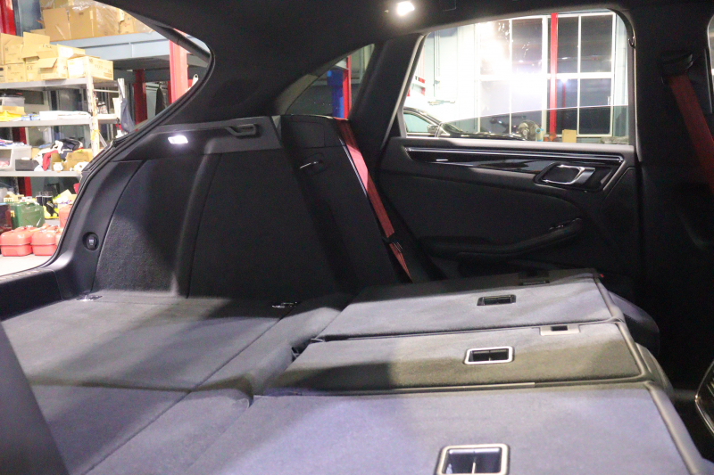 ポルシェ マカン ｽﾎﾟｰﾂｸﾛﾉP　後期ﾓﾃﾞﾙ PASM 黒本革 18way電動ｼｰﾄ PCMﾅﾋﾞ BOSEｻｳﾝﾄﾞ CarPlay ｱｸﾃｨﾌﾞｸﾙｺﾝ ﾚｰﾝｷｰﾌﾟ&ﾚｰﾝﾁｪﾝｼﾞｱｼｽﾄ PDLS付LEDﾍｯﾄﾞﾗｲﾄ ｴﾝﾄﾘｰﾄﾞﾗｲﾌﾞ ﾍﾞﾝﾁﾚｰﾀｰ ｼｰﾄﾋｰﾀｰ 360ｶﾒﾗ 　2年保証