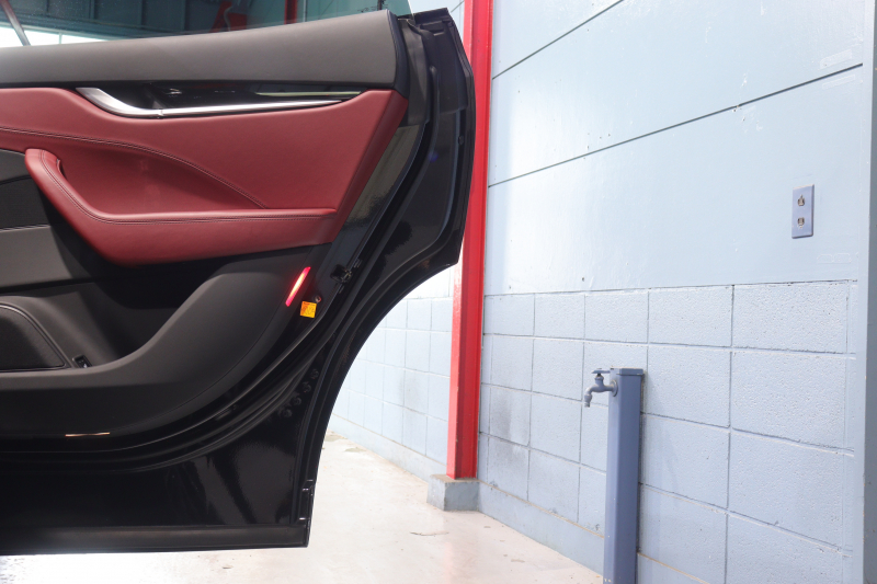 マセラティ レヴァンテ ﾚｯﾄﾞﾚｻﾞｰｼｰﾄ 全席ｼｰﾄﾋｰﾀｰ ﾊﾟﾉﾗﾏｻﾝﾙｰﾌ MTCﾅﾋﾞ CarPlay ﾌﾙｾｸﾞTV ﾌﾟｯｼｭｽﾀｰﾄ ｱｸﾃｨﾌﾞｸﾙｺﾝ ﾚｰﾝｾﾝｽ  ﾌﾞﾗｲﾝﾄﾞｽﾎﾟｯﾄﾓﾆﾀｰ 360ｶﾒﾗ 自動ﾘｱｹﾞｰﾄ 21ｲﾝﾁｱﾝﾃｰｵAW　2年保証