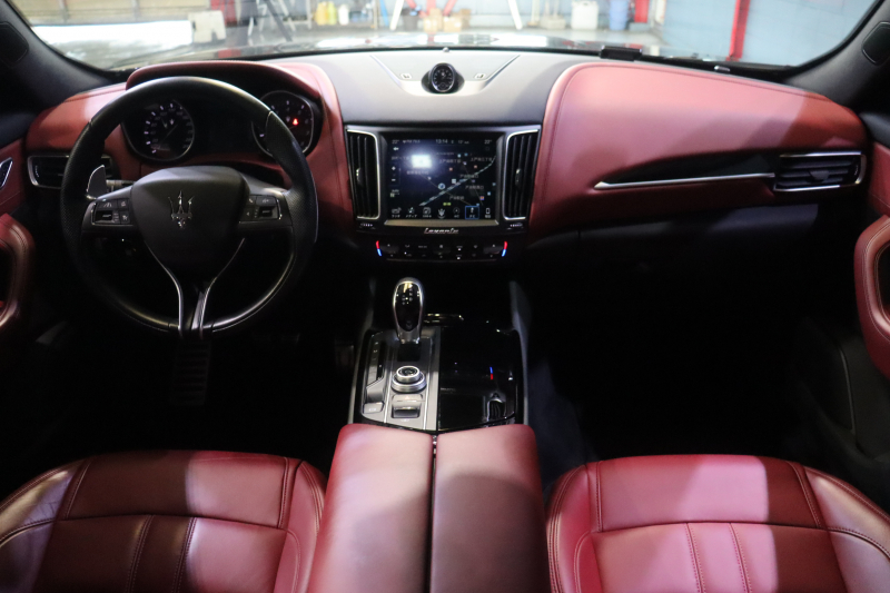 マセラティ レヴァンテ ﾚｯﾄﾞﾚｻﾞｰｼｰﾄ 全席ｼｰﾄﾋｰﾀｰ ﾊﾟﾉﾗﾏｻﾝﾙｰﾌ MTCﾅﾋﾞ CarPlay ﾌﾙｾｸﾞTV ﾌﾟｯｼｭｽﾀｰﾄ ｱｸﾃｨﾌﾞｸﾙｺﾝ ﾚｰﾝｾﾝｽ  ﾌﾞﾗｲﾝﾄﾞｽﾎﾟｯﾄﾓﾆﾀｰ 360ｶﾒﾗ 自動ﾘｱｹﾞｰﾄ 21ｲﾝﾁｱﾝﾃｰｵAW　2年保証