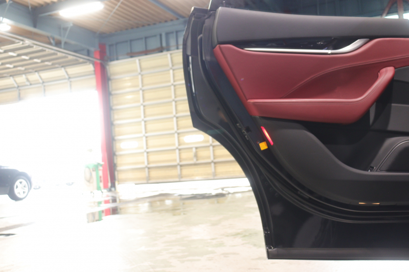 マセラティ レヴァンテ ﾚｯﾄﾞﾚｻﾞｰｼｰﾄ 全席ｼｰﾄﾋｰﾀｰ ﾊﾟﾉﾗﾏｻﾝﾙｰﾌ MTCﾅﾋﾞ CarPlay ﾌﾙｾｸﾞTV ﾌﾟｯｼｭｽﾀｰﾄ ｱｸﾃｨﾌﾞｸﾙｺﾝ ﾚｰﾝｾﾝｽ  ﾌﾞﾗｲﾝﾄﾞｽﾎﾟｯﾄﾓﾆﾀｰ 360ｶﾒﾗ 自動ﾘｱｹﾞｰﾄ 21ｲﾝﾁｱﾝﾃｰｵAW　2年保証