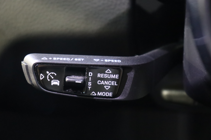 ポルシェ カイエン 本革ｼｰﾄ(ﾌﾞﾗｯｸ) ﾒﾓﾘｰ機能付き電動ｼｰﾄ ｼｰﾄﾋｰﾀｰ PCMﾅﾋﾞ CarPlay PDLS付LEDﾍｯﾄﾞﾗｲﾄ ｱｸﾃｨﾌﾞｸﾙｺﾝ ﾚｰﾝﾁｪﾝｼﾞ&ﾚｰﾝｷｰﾌﾟｱｼｽﾄ 19ｲﾝﾁｶｲｴﾝSﾃﾞｻﾞｲﾝAW　2年保証