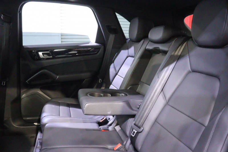 ポルシェ カイエン 本革ｼｰﾄ(ﾌﾞﾗｯｸ) ﾒﾓﾘｰ機能付き電動ｼｰﾄ ｼｰﾄﾋｰﾀｰ PCMﾅﾋﾞ CarPlay PDLS付LEDﾍｯﾄﾞﾗｲﾄ ｱｸﾃｨﾌﾞｸﾙｺﾝ ﾚｰﾝﾁｪﾝｼﾞ&ﾚｰﾝｷｰﾌﾟｱｼｽﾄ 19ｲﾝﾁｶｲｴﾝSﾃﾞｻﾞｲﾝAW　2年保証