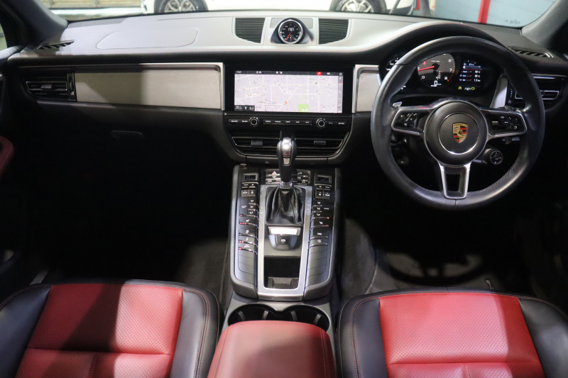 ポルシェ マカン SｼｭﾎﾟﾙﾄED ｽﾎﾟｰﾂｸﾛﾉP　MY20 後期ﾓﾃﾞﾙ ACC 黒×赤革 14way電動ｼｰﾄ ﾊﾟﾉﾗﾏｻﾝﾙｰﾌ PCMﾅﾋﾞ CarPlay ﾚｰﾝﾁｪﾝｼﾞｱｼｽﾄ LEDﾍｯﾄﾞﾗｲﾄ ｴﾝﾄﾘD ｼｰﾄﾋｰﾀｰ 360ｶﾒﾗ 21ｲﾝﾁAW 　2年保証付