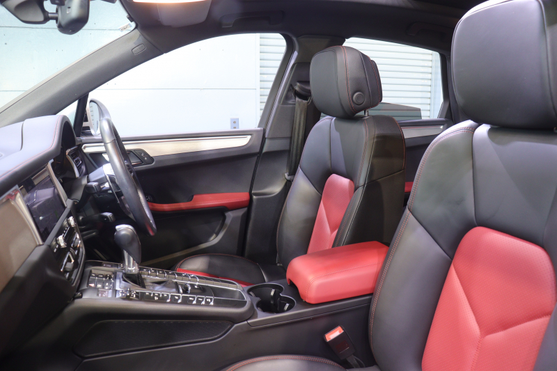 ポルシェ マカン SｼｭﾎﾟﾙﾄED ｽﾎﾟｰﾂｸﾛﾉP　MY20 後期ﾓﾃﾞﾙ ACC 黒×赤革 14way電動ｼｰﾄ ﾊﾟﾉﾗﾏｻﾝﾙｰﾌ PCMﾅﾋﾞ CarPlay ﾚｰﾝﾁｪﾝｼﾞｱｼｽﾄ LEDﾍｯﾄﾞﾗｲﾄ ｴﾝﾄﾘD ｼｰﾄﾋｰﾀｰ 360ｶﾒﾗ 21ｲﾝﾁAW 　2年保証付