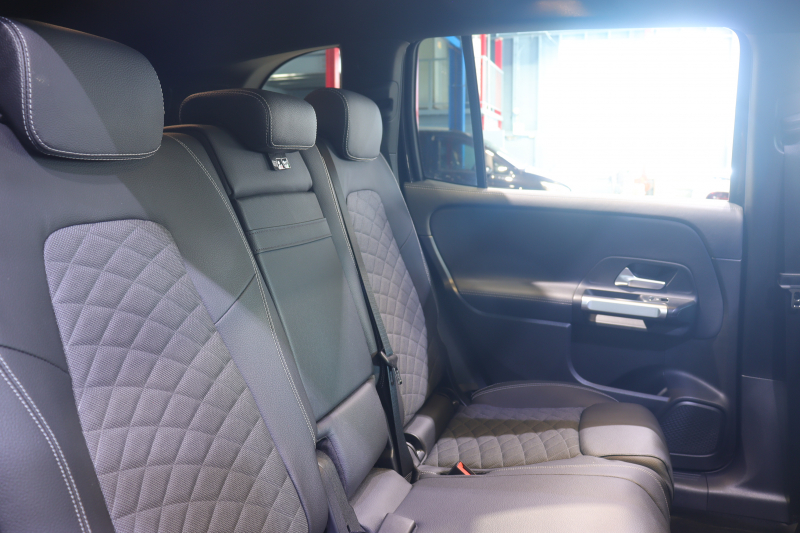 メルセデスベンツ GLB GLB200d ﾅﾋﾞｹﾞｰｼｮﾝP ﾚｰﾀﾞｰSP　ﾚｻﾞｰﾂｲﾝｼｰﾄ(ﾌﾞﾗｯｸ) ﾊﾟﾉﾗﾏｻﾝﾙｰﾌ 10.25ｲﾝﾁﾜｲﾄﾞﾅﾋﾞ&ｺｸﾋﾟｯﾄﾃﾞｨｽﾌﾟﾚｲ 360ｶﾒﾗ 360ｶﾒﾗ ｱｸﾃｨﾌﾞｸﾙｺﾝ ﾚｰﾝｷｰﾌﾟ&ﾚｰﾝﾁｪﾝｼﾞｱｼｽﾄ LEDﾍｯﾄﾞﾗｲﾄ　2年保証