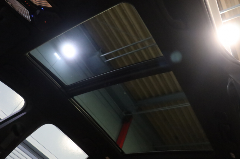 BMW X5 xDrive 35d Mｽﾎﾟｰﾂ ﾄﾞﾗｲﾋﾞﾝｸﾞﾀﾞｲﾅﾐｸｽP　ﾄﾞﾗｲﾋﾞﾝｸﾞｱｼｽﾄﾌﾟﾛ ｱﾀﾞﾌﾟﾃｨﾌﾞｴｱｻｽ ｲﾝﾃｸﾞﾚｲﾃｯﾄﾞｱｸﾃｨﾌﾞｽﾃｱ ｺﾆｬｯｸﾚｻﾞｰ ﾊﾟﾉﾗﾏｻﾝﾙｰﾌ 第7世代iDriveﾅﾋﾞ CarPlay ﾍｯﾄﾞｱｯﾌﾟD OP21ｲﾝﾁAW　2年保証