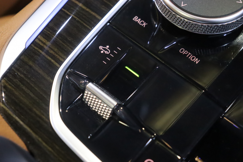 BMW X5 xDrive 35d Mｽﾎﾟｰﾂ ﾄﾞﾗｲﾋﾞﾝｸﾞﾀﾞｲﾅﾐｸｽP　ﾄﾞﾗｲﾋﾞﾝｸﾞｱｼｽﾄﾌﾟﾛ ｱﾀﾞﾌﾟﾃｨﾌﾞｴｱｻｽ ｲﾝﾃｸﾞﾚｲﾃｯﾄﾞｱｸﾃｨﾌﾞｽﾃｱ ｺﾆｬｯｸﾚｻﾞｰ ﾊﾟﾉﾗﾏｻﾝﾙｰﾌ 第7世代iDriveﾅﾋﾞ CarPlay ﾍｯﾄﾞｱｯﾌﾟD OP21ｲﾝﾁAW　2年保証