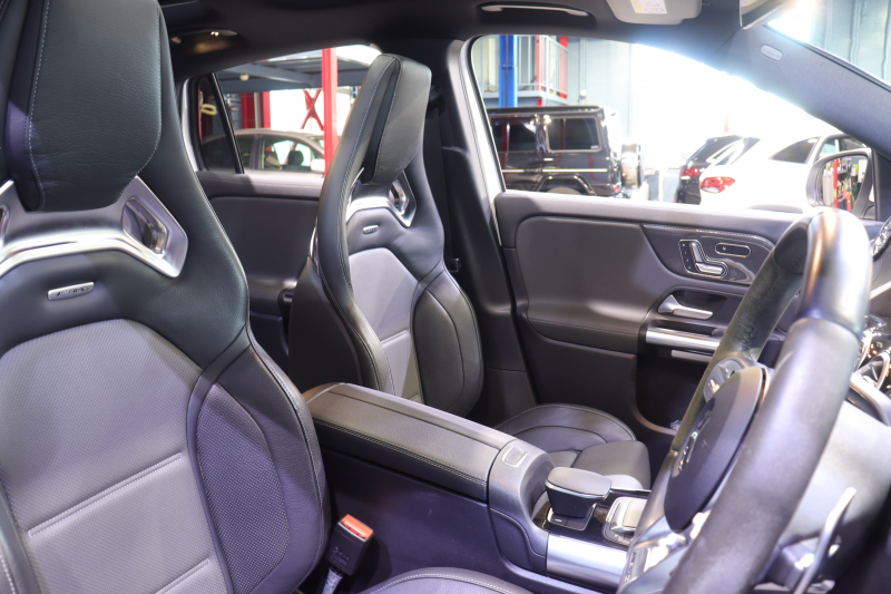 AMG GLA GLA35 4MATIC AMGﾊﾟﾌｫｰﾏﾝｽ&ｱﾄﾞﾊﾞﾝｽﾄ&ﾅﾋﾞｹﾞｰｼｮﾝP ﾚｰﾀﾞｰSP　AMGﾊﾟﾌｫｰﾏﾝｽｼｰﾄ 本革(灰/黒) ﾊﾟﾉﾗﾏｻﾝﾙｰﾌ 10.25ｲﾝﾁﾜｲﾄﾞﾅﾋﾞ ｱﾄﾞﾊﾞﾝｽﾄﾞｻｳﾝﾄﾞ ﾍｯﾄﾞｱｯﾌﾟD 360ｶﾒﾗ ﾌｯﾄﾄﾗﾝｸ ﾏﾙﾁﾋﾞｰﾑLED　2年保証