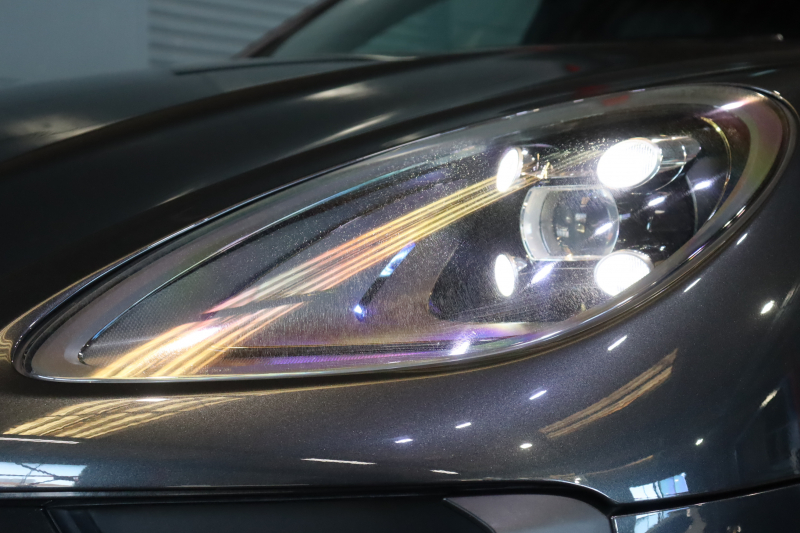 ポルシェ マカン 後期ﾓﾃﾞﾙ ｱｸﾃｨﾌﾞｸﾙｺﾝ ﾂｰﾄｰﾝﾚｻﾞｰｲﾝﾃﾘｱ(黒/赤) 10.9ｲﾝﾁPCMﾅﾋﾞ CarPlay ﾚｰﾝﾁｪﾝｼﾞｱｼｽﾄ LEDﾍｯﾄﾞﾗｲﾄ ｴﾝﾄﾘｰﾄﾞﾗｲﾌﾞ ｼｰﾄﾋｰﾀｰ 360ｶﾒﾗ 20ｲﾝﾁﾀｰﾎﾞAW 　2年保証付