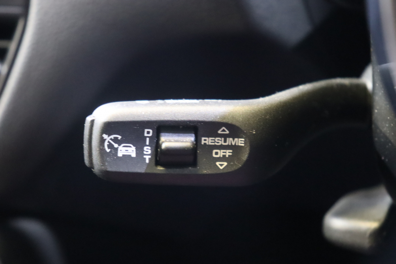 ポルシェ マカン 後期ﾓﾃﾞﾙ ｱｸﾃｨﾌﾞｸﾙｺﾝ ﾂｰﾄｰﾝﾚｻﾞｰｲﾝﾃﾘｱ(黒/赤) 10.9ｲﾝﾁPCMﾅﾋﾞ CarPlay ﾚｰﾝﾁｪﾝｼﾞｱｼｽﾄ LEDﾍｯﾄﾞﾗｲﾄ ｴﾝﾄﾘｰﾄﾞﾗｲﾌﾞ ｼｰﾄﾋｰﾀｰ 360ｶﾒﾗ 20ｲﾝﾁﾀｰﾎﾞAW 　2年保証付