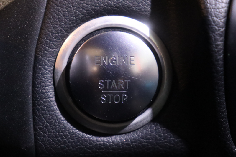 メルセデスベンツ GLCクーペ GLC220d 4MATIC ｸｰﾍﾟ ｽﾎﾟｰﾂ 本革仕様 ﾚｰﾀﾞｰSP　1ｵｰﾅｰ 本革ｽﾎﾟｰﾂｼｰﾄ(ﾌﾞﾗｯｸ) ｻﾝﾙｰﾌ 8.4ｲﾝﾁﾜｲﾄﾞﾅﾋﾞ Burmesterｻｳﾝﾄﾞ ﾌﾙｾｸﾞTV ﾍｯﾄﾞｱｯﾌﾟﾃﾞｨｽﾌﾟﾚｲ LEDﾍｯﾄﾞﾗｲﾄ ｱﾝﾋﾞｴﾝﾄﾗｲﾄ 自動ﾘｱｹﾞｰﾄ AMGｴｱﾛ&19ｲﾝﾁｱﾙﾐ　2年保証