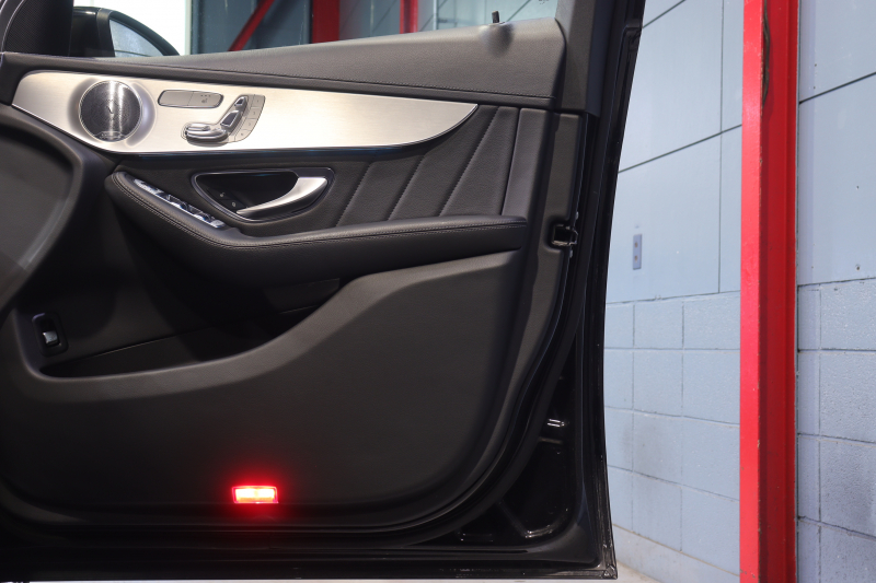 メルセデスベンツ GLCクーペ GLC220d 4MATIC ｸｰﾍﾟ ｽﾎﾟｰﾂ 本革仕様 ﾚｰﾀﾞｰSP　1ｵｰﾅｰ 本革ｽﾎﾟｰﾂｼｰﾄ(ﾌﾞﾗｯｸ) ｻﾝﾙｰﾌ 8.4ｲﾝﾁﾜｲﾄﾞﾅﾋﾞ Burmesterｻｳﾝﾄﾞ ﾌﾙｾｸﾞTV ﾍｯﾄﾞｱｯﾌﾟﾃﾞｨｽﾌﾟﾚｲ LEDﾍｯﾄﾞﾗｲﾄ ｱﾝﾋﾞｴﾝﾄﾗｲﾄ 自動ﾘｱｹﾞｰﾄ AMGｴｱﾛ&19ｲﾝﾁｱﾙﾐ　2年保証