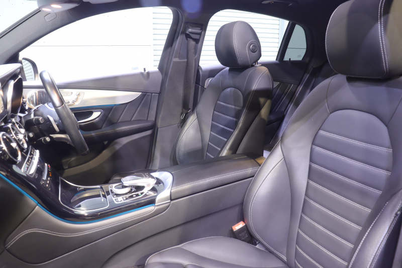 メルセデスベンツ GLCクーペ GLC220d 4MATIC ｸｰﾍﾟ ｽﾎﾟｰﾂ 本革仕様 ﾚｰﾀﾞｰSP　1ｵｰﾅｰ 本革ｽﾎﾟｰﾂｼｰﾄ(ﾌﾞﾗｯｸ) ｻﾝﾙｰﾌ 8.4ｲﾝﾁﾜｲﾄﾞﾅﾋﾞ Burmesterｻｳﾝﾄﾞ ﾌﾙｾｸﾞTV ﾍｯﾄﾞｱｯﾌﾟﾃﾞｨｽﾌﾟﾚｲ LEDﾍｯﾄﾞﾗｲﾄ ｱﾝﾋﾞｴﾝﾄﾗｲﾄ 自動ﾘｱｹﾞｰﾄ AMGｴｱﾛ&19ｲﾝﾁｱﾙﾐ　2年保証