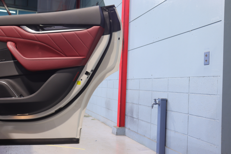 マセラティ レヴァンテ ｸﾞﾗﾝｽﾎﾟｰﾂ　後期 NEWｼﾌﾄ ADAS ACC LDW BSA ﾚｯﾄﾞﾚｻﾞｰｼｰﾄ ﾊﾟﾉﾗﾏｻﾝﾙｰﾌ MTCﾅﾋﾞ ﾌﾙｾｸﾞTV harman/kardon CarPlay LEDﾍｯﾄﾞﾗｲﾄ ｿﾌﾄﾄﾞｱｸﾛｰｼﾞｬｰ 自動ﾘｱｹﾞｰﾄ 専用ｴｸﾃﾘｱ 21ｲﾝﾁﾍﾘｵｽAW 　2年保証