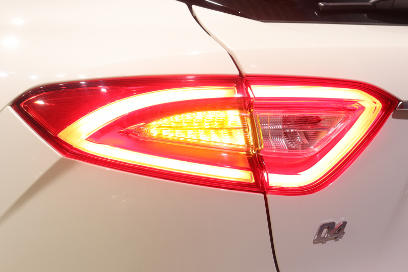 マセラティ レヴァンテ ｸﾞﾗﾝｽﾎﾟｰﾂ　後期 NEWｼﾌﾄ ADAS ACC LDW BSA ﾚｯﾄﾞﾚｻﾞｰｼｰﾄ ﾊﾟﾉﾗﾏｻﾝﾙｰﾌ MTCﾅﾋﾞ ﾌﾙｾｸﾞTV harman/kardon CarPlay LEDﾍｯﾄﾞﾗｲﾄ ｿﾌﾄﾄﾞｱｸﾛｰｼﾞｬｰ 自動ﾘｱｹﾞｰﾄ 専用ｴｸﾃﾘｱ 21ｲﾝﾁﾍﾘｵｽAW 　2年保証