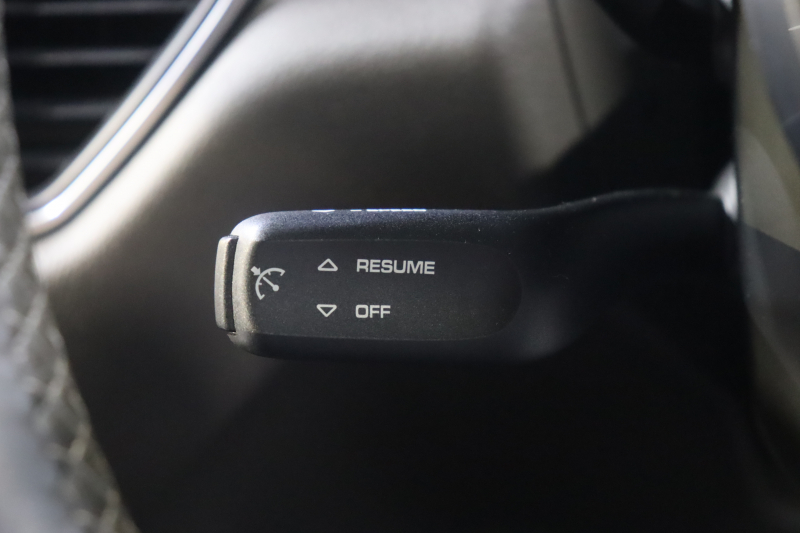 ポルシェ マカン S　MY17 ｴﾝﾄﾘｰﾄﾞﾗｲﾌﾞ 本革ｼｰﾄ(ｱｹﾞｰﾄｸﾞﾚｰ) PCMﾅﾋﾞ 14wayﾒﾓﾘｰ付電動ｼｰﾄ ﾚｰﾝﾃﾞｨﾊﾟｰﾁｬｳｫｰﾆﾝｸﾞ ｽﾎﾟｰﾂﾃｰﾙﾊﾟｲﾌﾟ ﾋﾟｱﾉﾌｨﾆｯｼｭﾌﾞﾗｯｸｲﾝﾃﾘｱ 18ｲﾝﾁﾏｶﾝSﾃﾞｻﾞｲﾝAW　2年保証