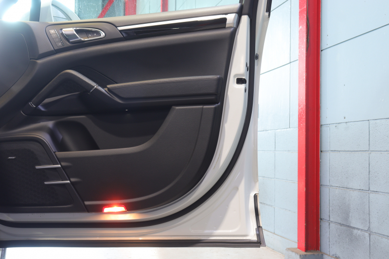 ポルシェ カイエン ﾌﾟﾗﾁﾅｴﾃﾞｨｼｮﾝ　特別仕様車 後期ﾓﾃﾞﾙ MY17 ｱﾙｶﾝﾀｰﾗｺﾝﾋﾞｼｰﾄ(ﾌﾞﾗｯｸ) PCMﾅﾋﾞ BOSEｻｳﾝﾄﾞ CarPlay PDLS付ｷｾﾉﾝﾍｯﾄﾞﾗｲﾄ ﾊｲｸﾞﾛｽﾌﾞﾗｯｸｲﾝﾃﾘｱ 19ｲﾝﾁｶｲｴﾝﾀｰﾎﾞｱﾙﾐ　2年保証