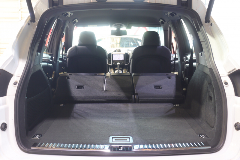 ポルシェ カイエン ﾌﾟﾗﾁﾅｴﾃﾞｨｼｮﾝ　特別仕様車 後期ﾓﾃﾞﾙ MY17 ｱﾙｶﾝﾀｰﾗｺﾝﾋﾞｼｰﾄ(ﾌﾞﾗｯｸ) PCMﾅﾋﾞ BOSEｻｳﾝﾄﾞ CarPlay PDLS付ｷｾﾉﾝﾍｯﾄﾞﾗｲﾄ ﾊｲｸﾞﾛｽﾌﾞﾗｯｸｲﾝﾃﾘｱ 19ｲﾝﾁｶｲｴﾝﾀｰﾎﾞｱﾙﾐ　2年保証