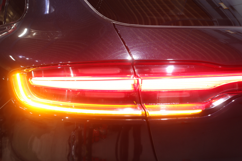 ポルシェ マカン ｽﾎﾟｰﾂｸﾛﾉP　後期ﾓﾃﾞﾙ PASM ｱｸﾃｨﾌﾞｸﾙｺﾝ ﾂｰﾄｰﾝﾚｻﾞｰｲﾝﾃﾘｱ(黒/ﾍﾞｰｼﾞｭ) 10.9ｲﾝﾁPCMﾅﾋﾞ CarPlay 14way電動ｼｰﾄ ﾚｰﾝﾁｪﾝｼﾞｱｼｽﾄ LEDﾍｯﾄﾞﾗｲﾄ ｴﾝﾄﾘｰﾄﾞﾗｲﾌﾞ ｼｰﾄﾋｰﾀｰ 360ｶﾒﾗ 18ｲﾝﾁﾏｶﾝSﾃﾞｻﾞｲﾝAW　2年保証