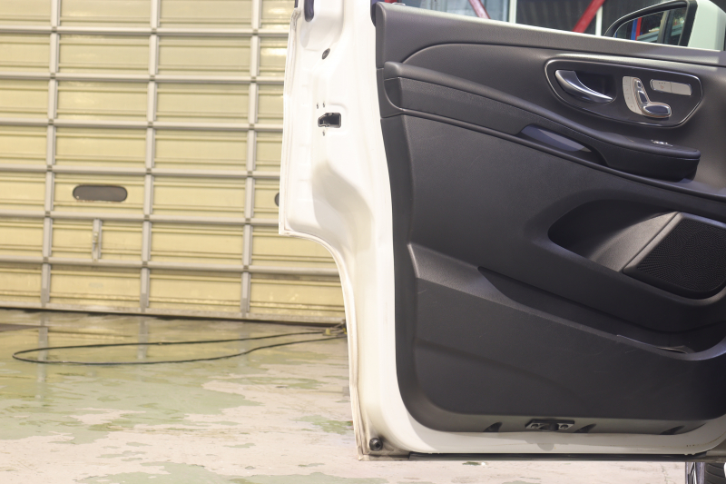 メルセデスベンツ Vクラス V220d ｽﾎﾟｰﾂ ﾚｻﾞｰP ﾚｰﾀﾞｰSP　1ｵｰﾅｰ 黒本革 8.4ｲﾝﾁﾜｲﾄﾞﾃﾞｨｽﾌﾟﾚｲ ALPINEﾌﾘｯﾌﾟﾀﾞｳﾝﾓﾆﾀｰ 360ｶﾒﾗ ｱｸﾃｨﾌﾞｸﾙｺﾝ ﾚｰﾝｷｰﾌﾟ ﾌﾞﾗｲﾝﾄﾞｽﾎﾟｯﾄ AMGｴｱﾛ　2年保証