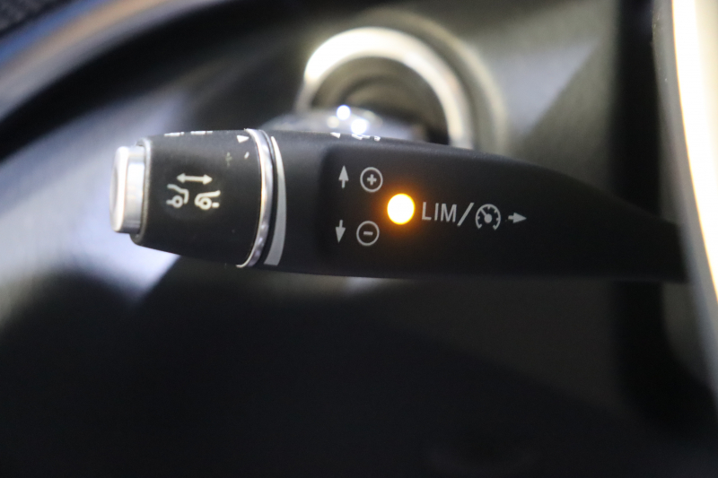 メルセデスベンツ Vクラス V220d ｽﾎﾟｰﾂ ﾚｻﾞｰP ﾚｰﾀﾞｰSP　1ｵｰﾅｰ 黒本革 8.4ｲﾝﾁﾜｲﾄﾞﾃﾞｨｽﾌﾟﾚｲ ALPINEﾌﾘｯﾌﾟﾀﾞｳﾝﾓﾆﾀｰ 360ｶﾒﾗ ｱｸﾃｨﾌﾞｸﾙｺﾝ ﾚｰﾝｷｰﾌﾟ ﾌﾞﾗｲﾝﾄﾞｽﾎﾟｯﾄ AMGｴｱﾛ　2年保証