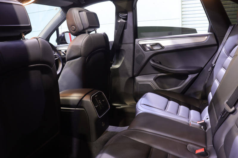 ポルシェ マカン GTS ｽﾎﾟｰﾂｸﾛﾉP　1ｵｰﾅｰ PASM ｴﾝﾄﾘｰﾄﾞﾗｲﾌﾞ 黒本革 ﾊﾟﾉﾗﾏｻﾝﾙｰﾌ PCMﾅﾋﾞ ｽﾎﾟｰﾂｴｸﾞｿﾞｰｽﾄ ﾚｰﾝﾃﾞｨﾊﾟｰﾁｬｳｫｰﾆﾝｸﾞ ｽﾎﾟｰﾂ+ﾓｰﾄﾞ ｸﾛﾉﾒｰﾀｰ ﾊｰﾏﾝﾌﾛﾝﾄｽﾎﾟｲﾗｰ 21ｲﾝﾁ911ﾀｰﾎﾞAW 　2年保証