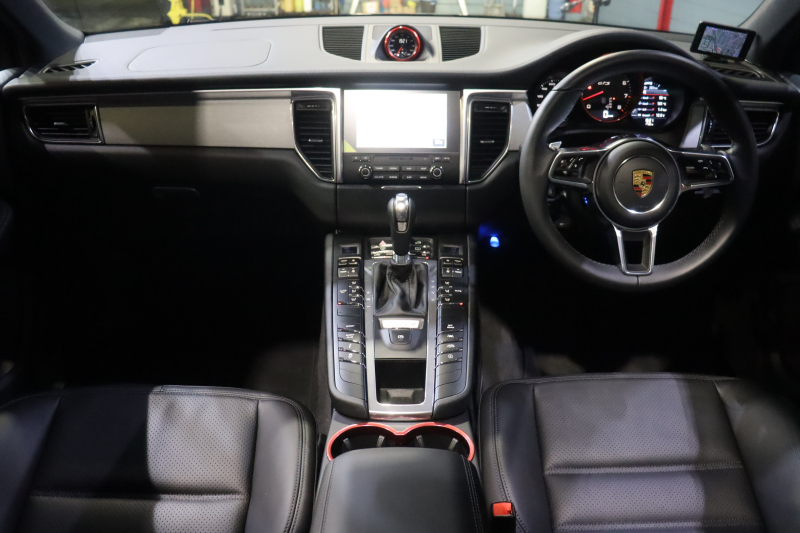 ポルシェ マカン GTS ｽﾎﾟｰﾂｸﾛﾉP　1ｵｰﾅｰ PASM ｴﾝﾄﾘｰﾄﾞﾗｲﾌﾞ 黒本革 ﾊﾟﾉﾗﾏｻﾝﾙｰﾌ PCMﾅﾋﾞ ｽﾎﾟｰﾂｴｸﾞｿﾞｰｽﾄ ﾚｰﾝﾃﾞｨﾊﾟｰﾁｬｳｫｰﾆﾝｸﾞ ｽﾎﾟｰﾂ+ﾓｰﾄﾞ ｸﾛﾉﾒｰﾀｰ ﾊｰﾏﾝﾌﾛﾝﾄｽﾎﾟｲﾗｰ 21ｲﾝﾁ911ﾀｰﾎﾞAW 　2年保証