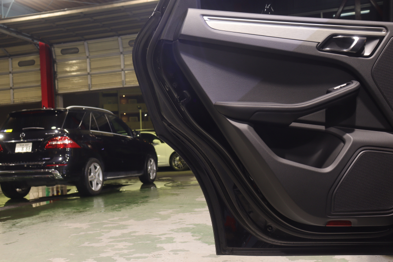 ポルシェ マカン GTS ｽﾎﾟｰﾂｸﾛﾉP　1ｵｰﾅｰ PASM ｴﾝﾄﾘｰﾄﾞﾗｲﾌﾞ 黒本革 ﾊﾟﾉﾗﾏｻﾝﾙｰﾌ PCMﾅﾋﾞ ｽﾎﾟｰﾂｴｸﾞｿﾞｰｽﾄ ﾚｰﾝﾃﾞｨﾊﾟｰﾁｬｳｫｰﾆﾝｸﾞ ｽﾎﾟｰﾂ+ﾓｰﾄﾞ ｸﾛﾉﾒｰﾀｰ ﾊｰﾏﾝﾌﾛﾝﾄｽﾎﾟｲﾗｰ 21ｲﾝﾁ911ﾀｰﾎﾞAW 　2年保証