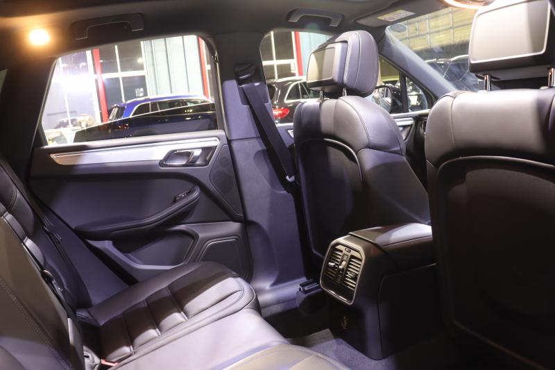 ポルシェ マカン GTS ｽﾎﾟｰﾂｸﾛﾉP　1ｵｰﾅｰ PASM ｴﾝﾄﾘｰﾄﾞﾗｲﾌﾞ 黒本革 ﾊﾟﾉﾗﾏｻﾝﾙｰﾌ PCMﾅﾋﾞ ｽﾎﾟｰﾂｴｸﾞｿﾞｰｽﾄ ﾚｰﾝﾃﾞｨﾊﾟｰﾁｬｳｫｰﾆﾝｸﾞ ｽﾎﾟｰﾂ+ﾓｰﾄﾞ ｸﾛﾉﾒｰﾀｰ ﾊｰﾏﾝﾌﾛﾝﾄｽﾎﾟｲﾗｰ 21ｲﾝﾁ911ﾀｰﾎﾞAW 　2年保証