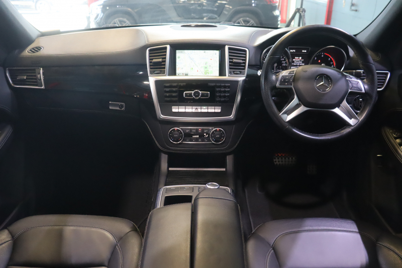 メルセデスベンツ Mクラス ML350 BlueTEC 4MATIC AMGｴｸｽｸﾙｰｼﾌﾞP ﾚｰﾀﾞｰSP　ｷｰﾚｽｺﾞｰ 黒ﾅｯﾊﾟﾚｻﾞｰ ﾊﾟﾉﾗﾏｻﾝﾙｰﾌ 7ｲﾝﾁﾜｲﾄﾞﾅﾋﾞ ｱｸﾃｨﾌﾞｸﾙｺﾝ ﾚｰﾝｷｰﾌﾟ 360ｶﾒﾗ AMGｴｱﾛ&20ｲﾝﾁAW 　2年保証