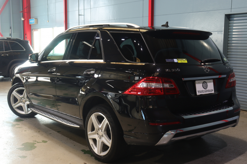 メルセデスベンツ Mクラス ML350 BlueTEC 4MATIC AMGｴｸｽｸﾙｰｼﾌﾞP ﾚｰﾀﾞｰSP　ｷｰﾚｽｺﾞｰ 黒ﾅｯﾊﾟﾚｻﾞｰ ﾊﾟﾉﾗﾏｻﾝﾙｰﾌ 7ｲﾝﾁﾜｲﾄﾞﾅﾋﾞ ｱｸﾃｨﾌﾞｸﾙｺﾝ ﾚｰﾝｷｰﾌﾟ 360ｶﾒﾗ AMGｴｱﾛ&20ｲﾝﾁAW 　2年保証