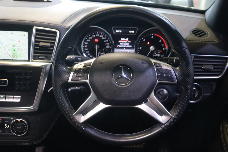 メルセデスベンツ Mクラス ML350 BlueTEC 4MATIC AMGｴｸｽｸﾙｰｼﾌﾞP ﾚｰﾀﾞｰSP　ｷｰﾚｽｺﾞｰ 黒ﾅｯﾊﾟﾚｻﾞｰ ﾊﾟﾉﾗﾏｻﾝﾙｰﾌ 7ｲﾝﾁﾜｲﾄﾞﾅﾋﾞ ｱｸﾃｨﾌﾞｸﾙｺﾝ ﾚｰﾝｷｰﾌﾟ 360ｶﾒﾗ AMGｴｱﾛ&20ｲﾝﾁAW 　2年保証