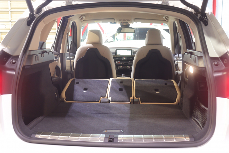 BMW X1 xDrive 18d Xﾗｲﾝ ﾊｲﾗｲﾝ&ｺﾝﾌｫｰﾄP ｱﾄﾞﾊﾞﾝｽﾄﾞｱｸﾃｨﾌﾞSP　中期 1ｵｰﾅｰ ﾀﾞｺﾀﾚｻﾞｰ(ｵｲｽﾀｰ) 第6世代iDriveﾅﾋﾞ ｱｸﾃｨﾌﾞｸﾙｺﾝ ﾍｯﾄﾞｱｯﾌﾟﾃﾞｨｽﾌﾟﾚｲ ｽﾗｲﾃﾞｨﾝｸﾞﾘﾔｼｰﾄ LEDﾍｯﾄﾞﾗｲﾄ 専用ｴｸｽﾃﾘｱ&18ｲﾝﾁｱﾙﾐ　2年保証